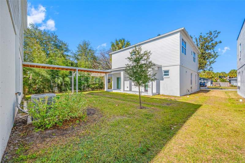 6 bedroom Single Family Residence at 6910 Dartmouth Avenue, Pasadena Terrace, St Petersburg — photo 2
