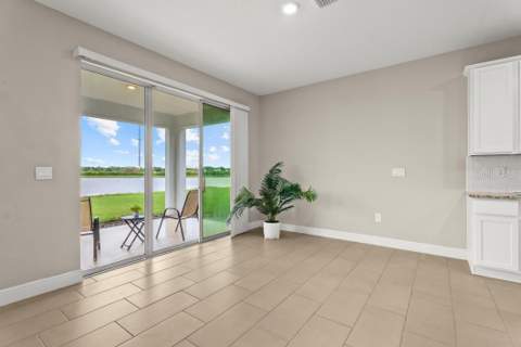5728 Woodland Sage Drive, Sarasota FL - photo 19 of 67