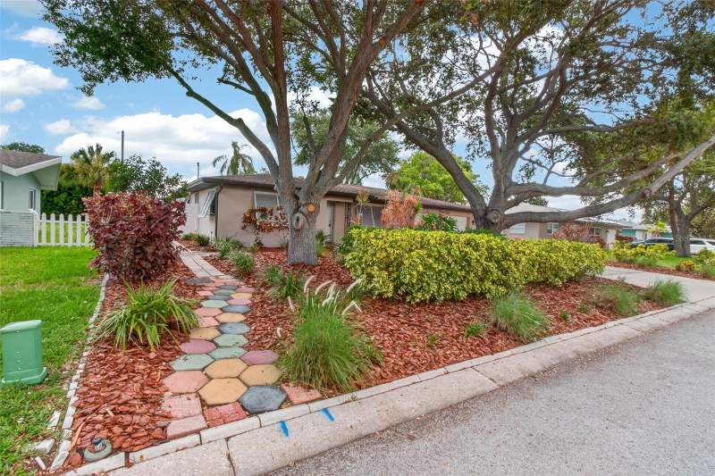 3 bedroom Single Family Residence at 2012 RIPON DRIVE, EAST DRUID ESTATES ADD, CLEARWATER — photo 3