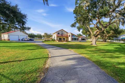 505 Lakeside Drive, Seffner FL - photo 8 of 99