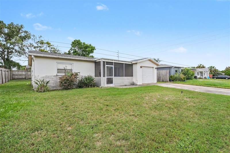 3 bedroom Single Family Residence at 8130 Monarch Drive, The Lakes, Port Richey — photo 2