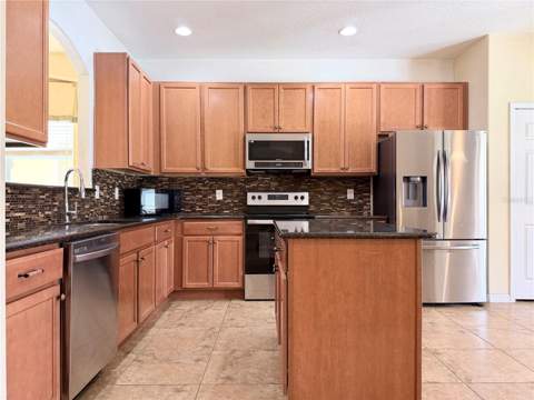 2549 Dharma Circle, Kissimmee FL - photo 7 of 38