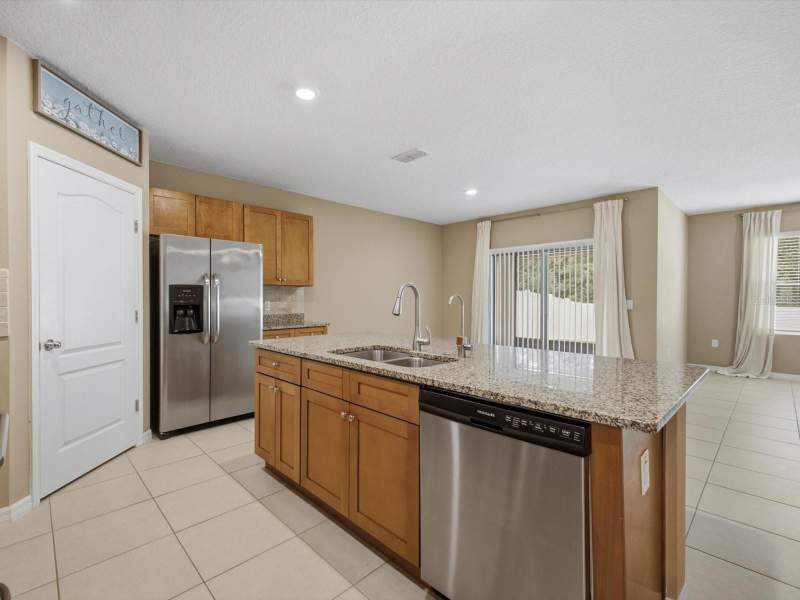 4 bedroom Single Family Residence at 209 Tanglewood Drive, Summers Corner, Davenport — photo 5