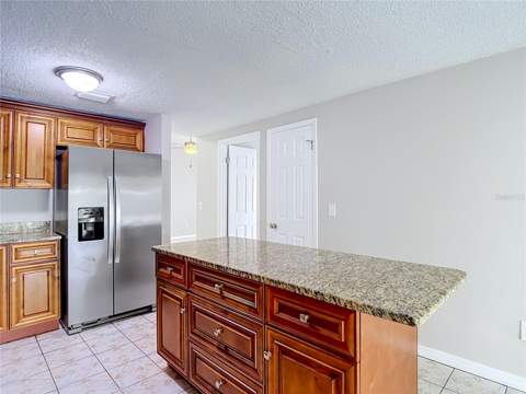 6701 Village Grove Court, Tampa FL - photo 15 of 39