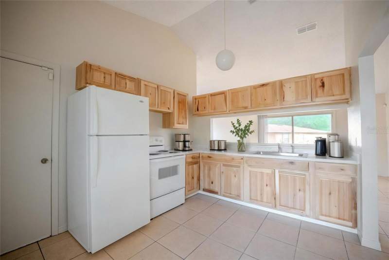 2 bedroom Single Family Residence at 21 Spring Loop Circle, Silver Springs Shores, Ocala — photo 4
