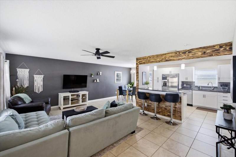 4 bedroom Single Family Residence at 4710 Travertine Drive, Bay Crest Park Unit 18, Tampa — photo 4
