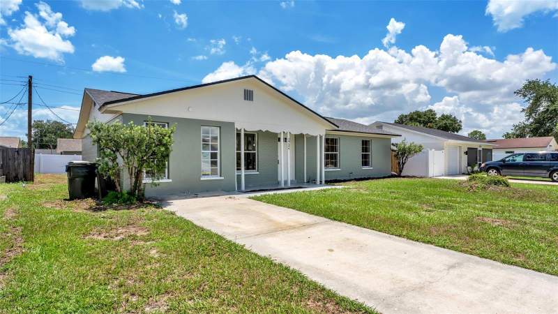 3 bedroom Single Family Residence at 1726 Cordova Circle, Tradewinds 4th Add, Lakeland — photo 2