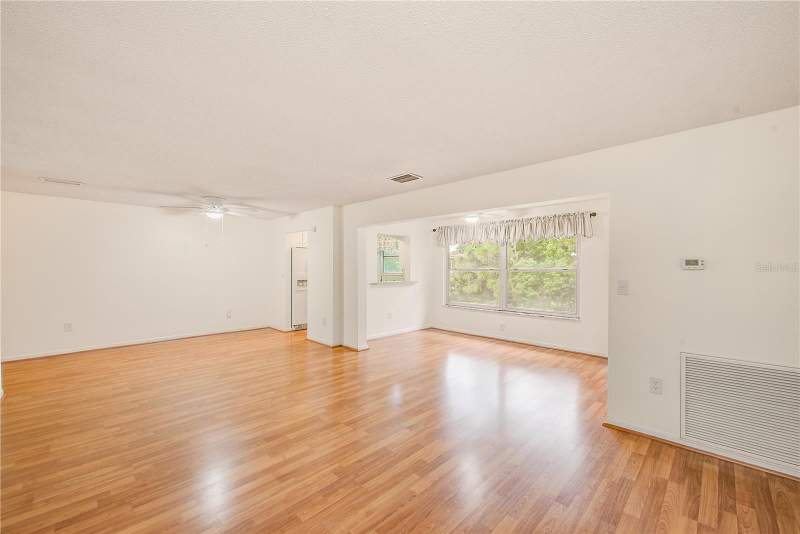 2 bedroom Condominium at 5660 80th St N #C305, Five Towns Of St Pete, St Petersburg — photo 5