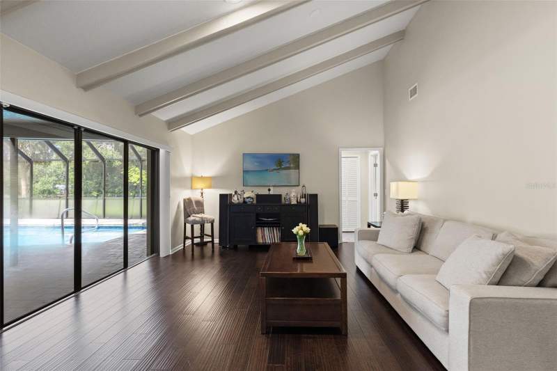 4 bedroom Single Family Residence at 13916 Middle Park Drive, Carrollwood Village Ph Two, Tampa — photo 3