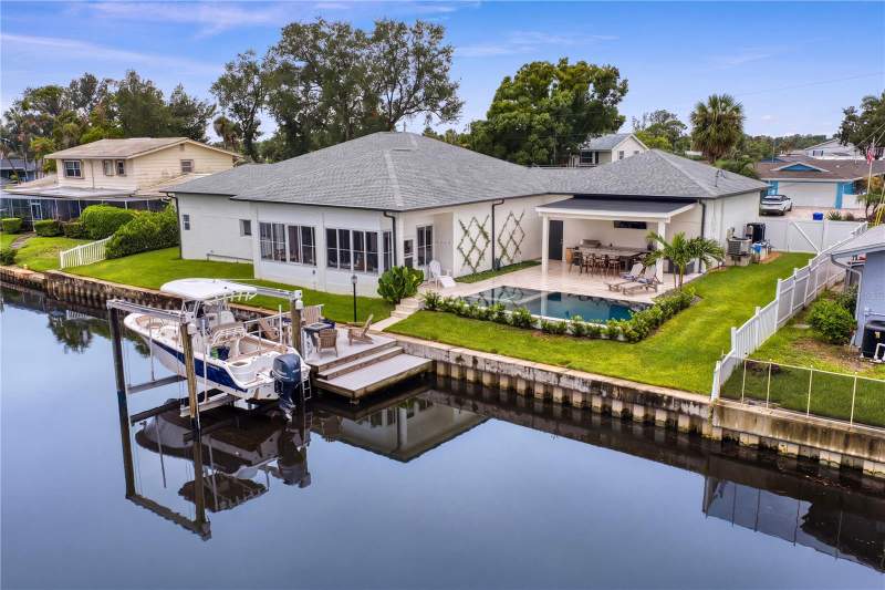 4 bedroom Single Family Residence at 4091 13th Way, Patrician Point, St Petersburg — photo 3