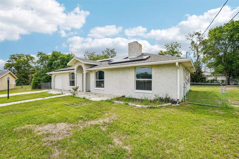 3 bedroom Single Family Residence at 18 SPRING RADIAL, SILVER SPGS SHORES UN 09, OCALA — photo 2