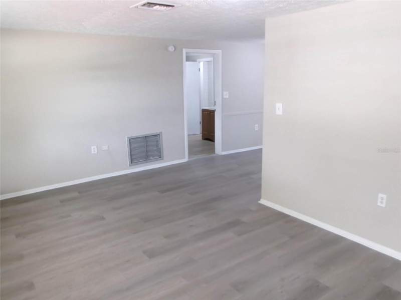 3 bedroom Single Family Residence at 1421 Normandy Boulevard, Holiday Lake Estates, Holiday — photo 2