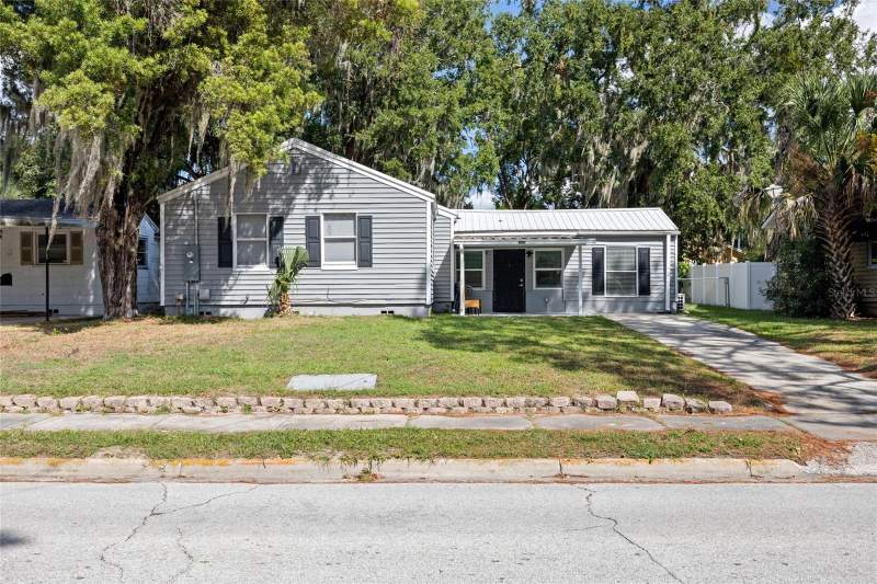 3 bedroom Single Family Residence at 1202 Sumter Street, Leesburg School View, Leesburg — photo 2