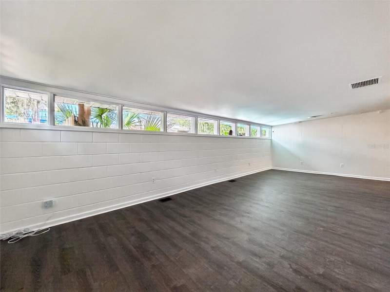 4 bedroom Half Duplex at 325 S 2nd Street, Leesburg Hansons Sub, Leesburg — photo 4