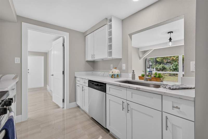4 bedroom Single Family Residence at 312 Reading Street, Port Charlotte Sec 005, Port Charlotte — photo 4