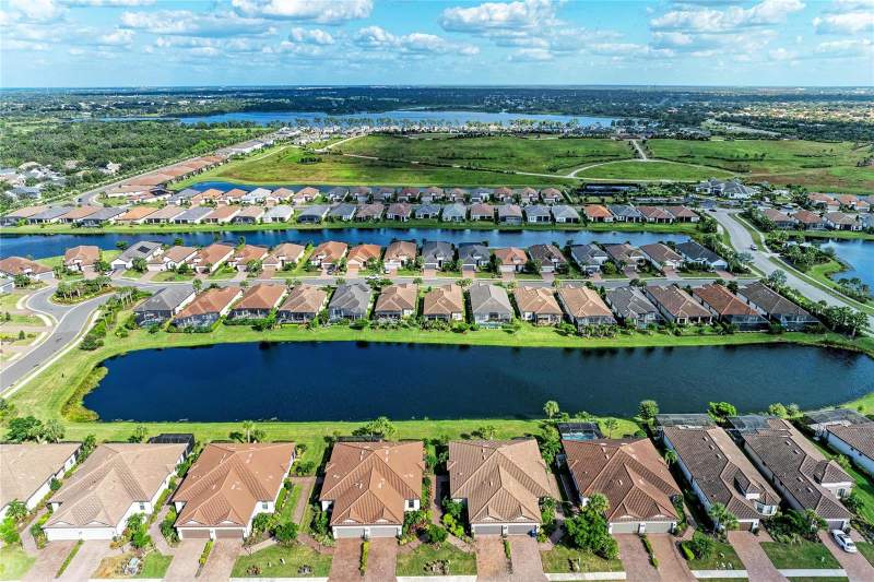4 bedroom Single Family Residence at 6261 Mesa Glen, Heights Ph I Subph Ia & Ib & Ph II, Bradenton — photo 3