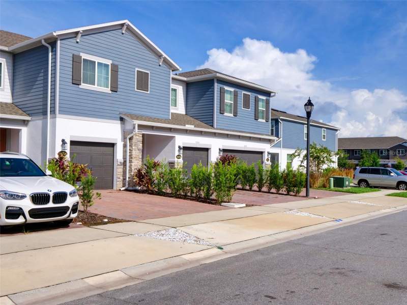 3 bedroom Townhouse at 14796 OUTFITTER STREET, TYSON RANCH, ORLANDO — photo 2