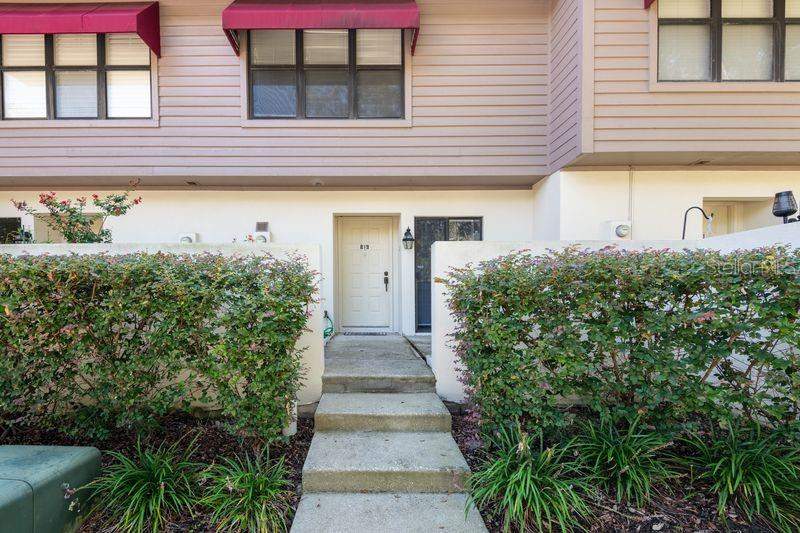 2 bedroom Townhouse at 819 Oak Park Place, Oak Park Twnhms, Brandon — photo 3