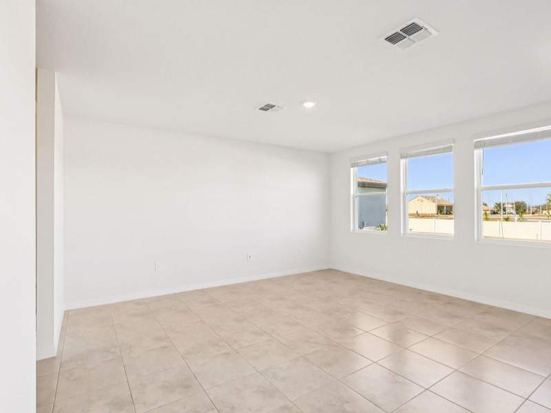 4 bedroom Single Family Residence at 1361 June Lake Loop, Springs At Lake Alfred, Lake Alfred — photo 2