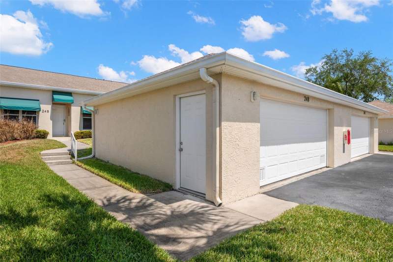 2 bedroom Condominium at 6600 100th Way #24B, Shores Of Long Bayou Condo, St Petersburg — photo 2