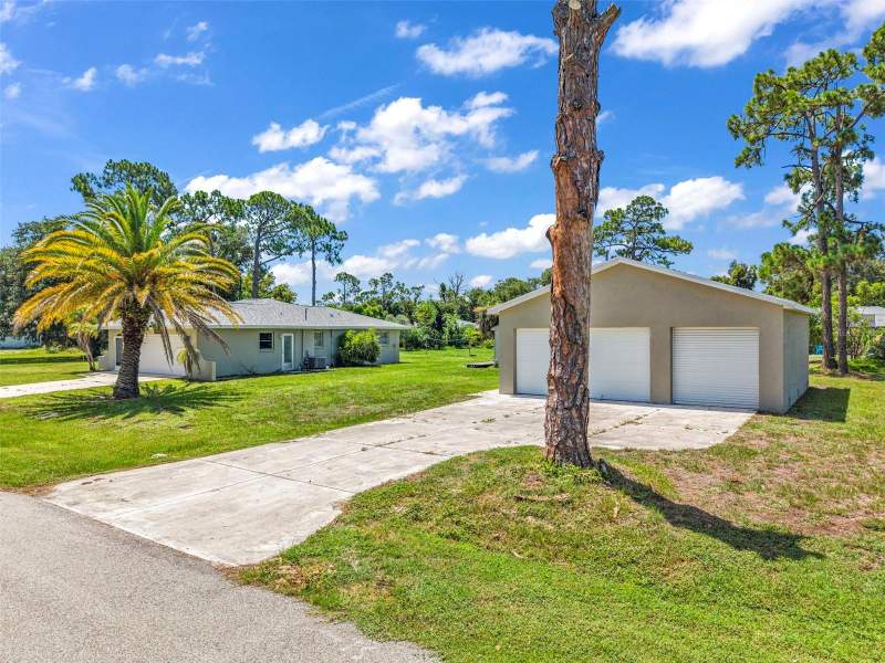 2 bedroom Single Family Residence at 18521 Quaint Avenue, Port Charlotte Sec 008, Port Charlotte — photo 5