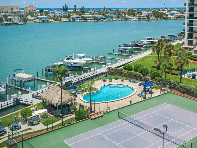 Diamond Isle Condo