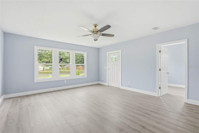 3 bedroom Single Family Residence at 8500 N Boulevard, El Portal, Tampa — photo 3