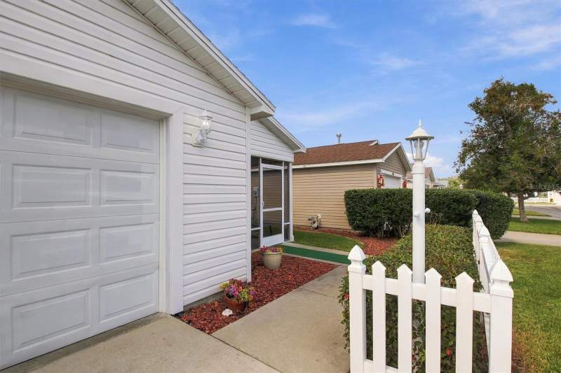 3 bedroom Villa at 16940 SE 81st Ellerslie Court, Villages/Marion Villas/Merry O, The Villages — photo 2