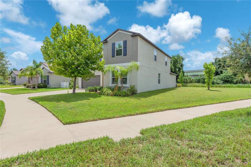 6 bedroom Single Family Residence at 1911 Fan Aloe Way, Spencer Crk Ph 2, Ruskin — photo 3