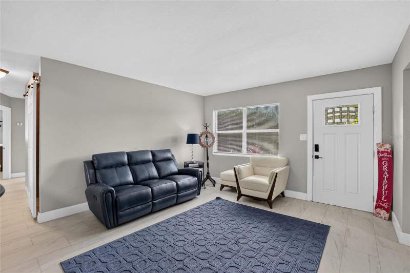 3 bedroom Single Family Residence at 10420 N 22nd Street, Tilsen Manor Blks 2 3 4 5 6 8, Tampa — photo 3