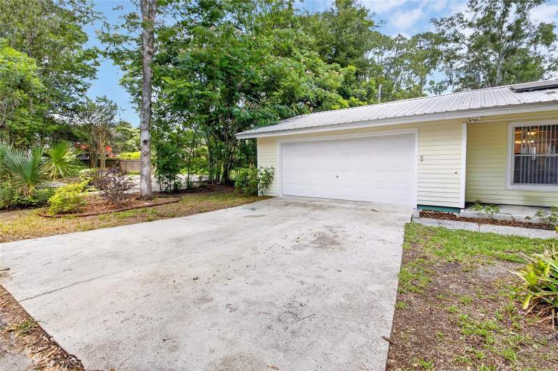 3 bedroom Single Family Residence at 1822 SW 42nd Avenue, Idylwild South Serenola, Gainesville — photo 2