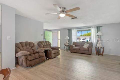 10825 Bridleton Road, Port Richey FL - photo 9 of 42