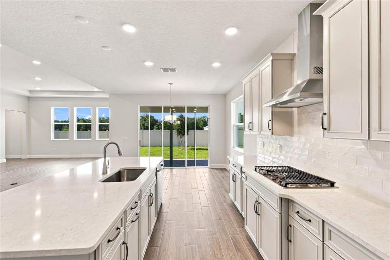 4 bedroom Single Family Residence at 3795 WOLVES CREEK PLACE, WILLOW RUN, APOPKA — photo 4