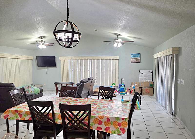 3 bedroom Single Family Residence at 5419 SW 84th Place, Majestic Oaks First Add, Ocala — photo 4