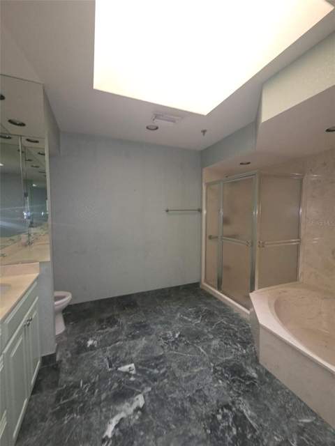 2321 Harbour Oaks Drive, Longboat Key FL - photo 22 of 37
