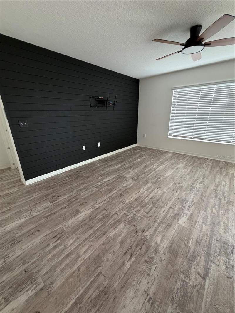 3 bedroom Single Family Residence at 2500 Begonia Street, Gardens/Lk Jackson Rdg Ph 3, Mascotte — photo 2
