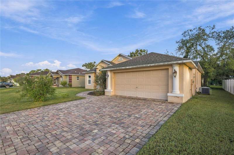 3 bedroom Single Family Residence at 15493 Saratoga Drive, Quail Meadows Ph 1, Brooksville — photo 2