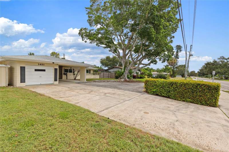 3 bedroom Single Family Residence at 1431 Pinellas Point Drive, Point Pinellas Heights, St Petersburg — photo 2
