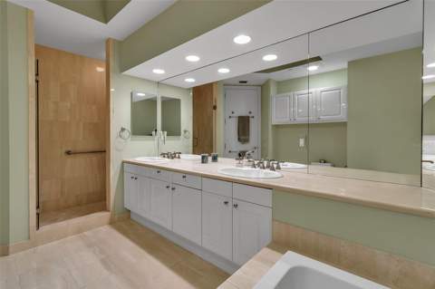 1241 Gulf Of Mexico Drive #109, Longboat Key FL - photo 18 of 41