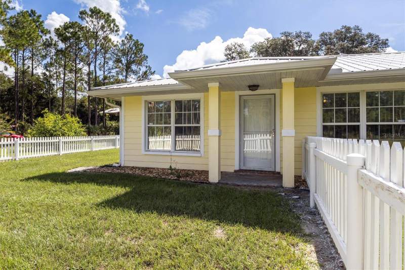 3 bedroom Single Family Residence at 17925 SE 49th Place, Turkey Hollow, Hawthorne — photo 5