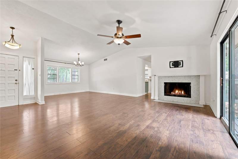 3 bedroom Single Family Residence at 9520 NW 6th Place, Hamilton Heights Unit 5, Gainesville — photo 3