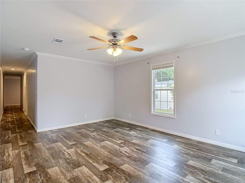 3 bedroom Manufactured Home at 2908 Kingswood Circle, Glen Raven Ph 1, Brooksville — photo 5