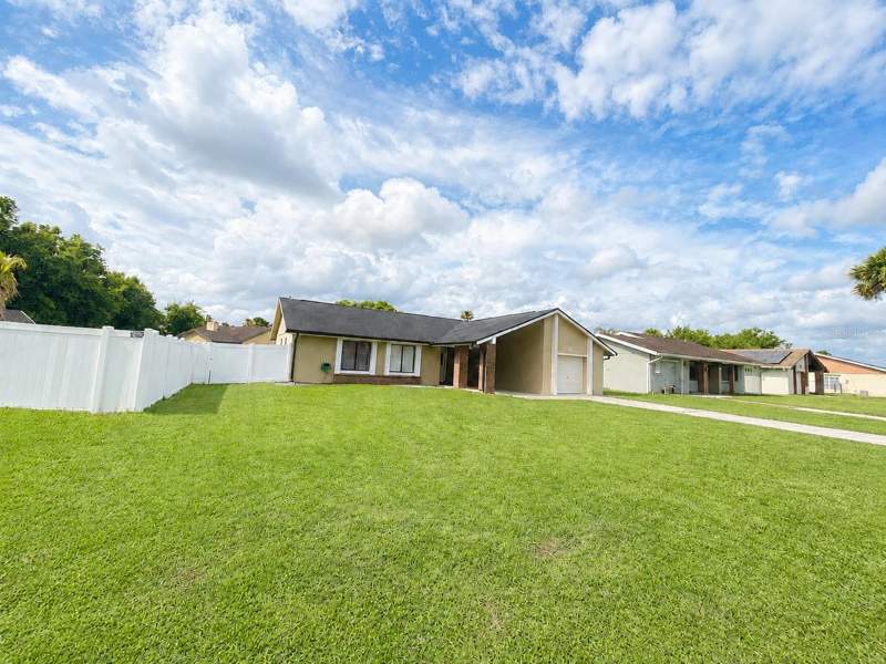 17 S FLAG DRIVE home for sale in Poinciana Village 1 Nbhd 3 South