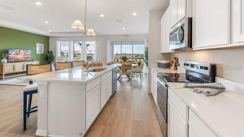 4 bedroom Single Family Residence at 10742 Rabbit Grove Trail, Oakfield Trails, Parrish — photo 5
