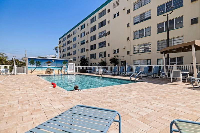 2 bedroom Condominium at 2960 59th Street #210, Town Shores Of Gulfport, Gulfport — photo 5