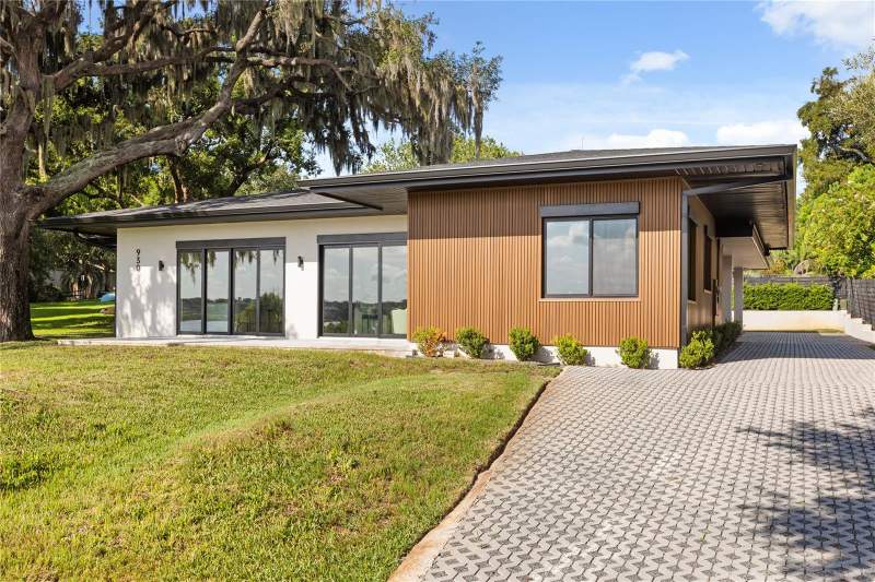 4 bedroom Single Family Residence at 930 East Boulevard, Windermere Town, Windermere — photo 4
