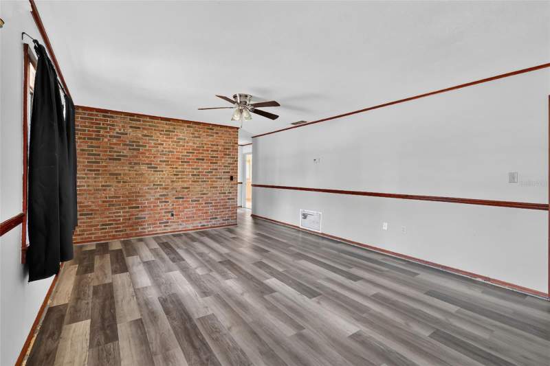 3 bedroom Single Family Residence at 315 S Lone Oak Drive, Leesburg Hillside Manor, Leesburg — photo 4