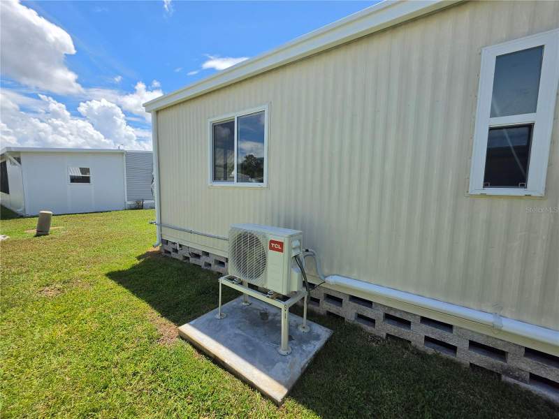 2 bedroom Manufactured Home at 10924 Heritage Drive, Senate Manor Unrec, Port Richey — photo 4