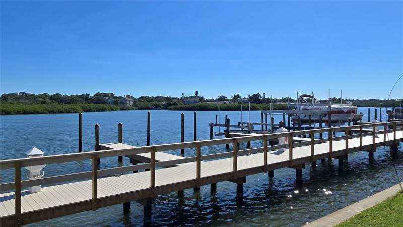 3 bedroom Townhouse at 19201 Vista Lane #D2, Vista Village Twnhms, Indian Shores — photo 3