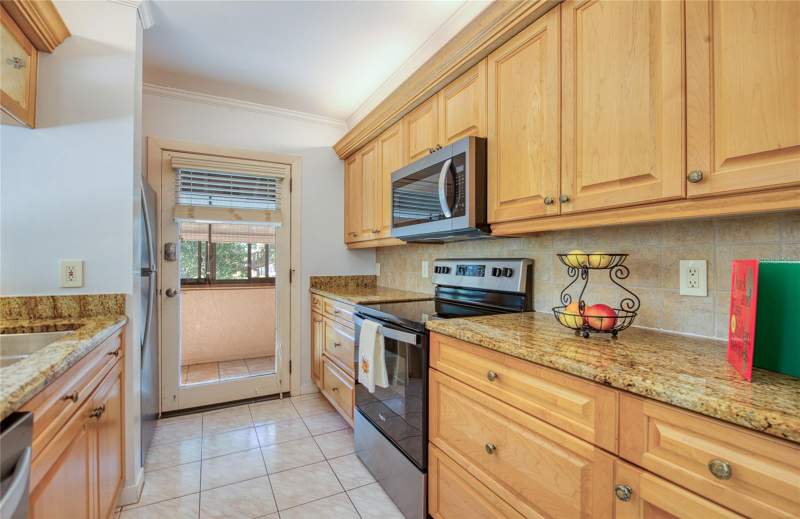 3 bedroom Townhouse at 6305 Pelican Creek Crossing #D, Pelican Creek Village Condo, St Petersburg — photo 5